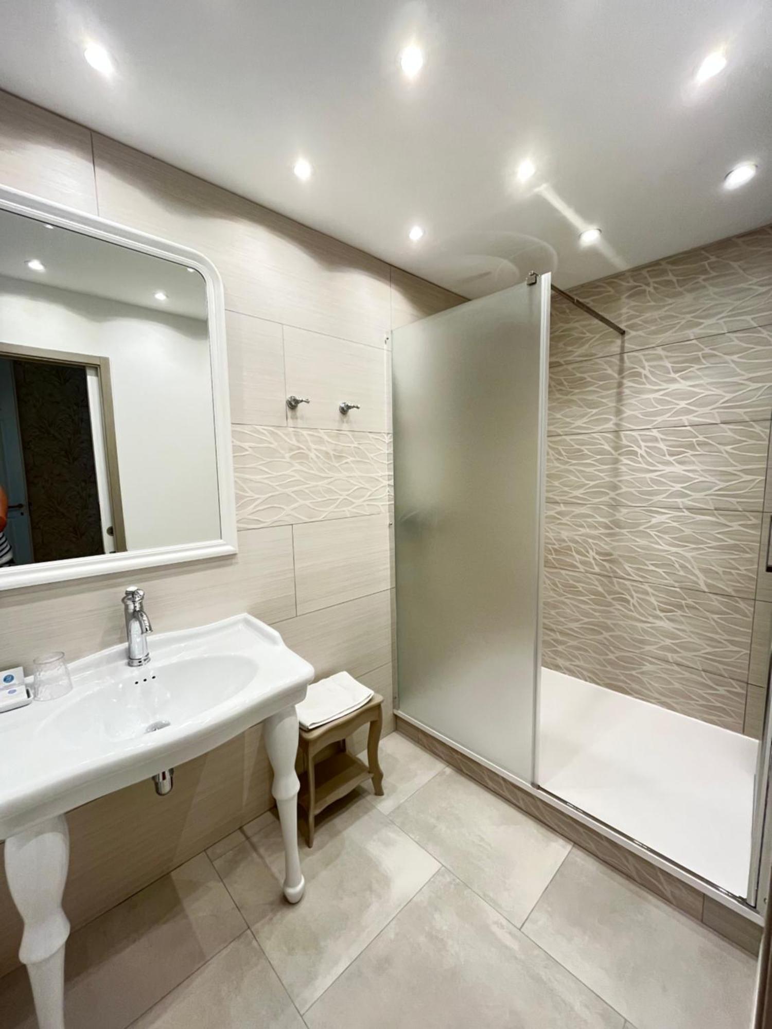 Bed and Breakfast Le Coeur De La Bastide - Adult Only Каркассон Экстерьер фото