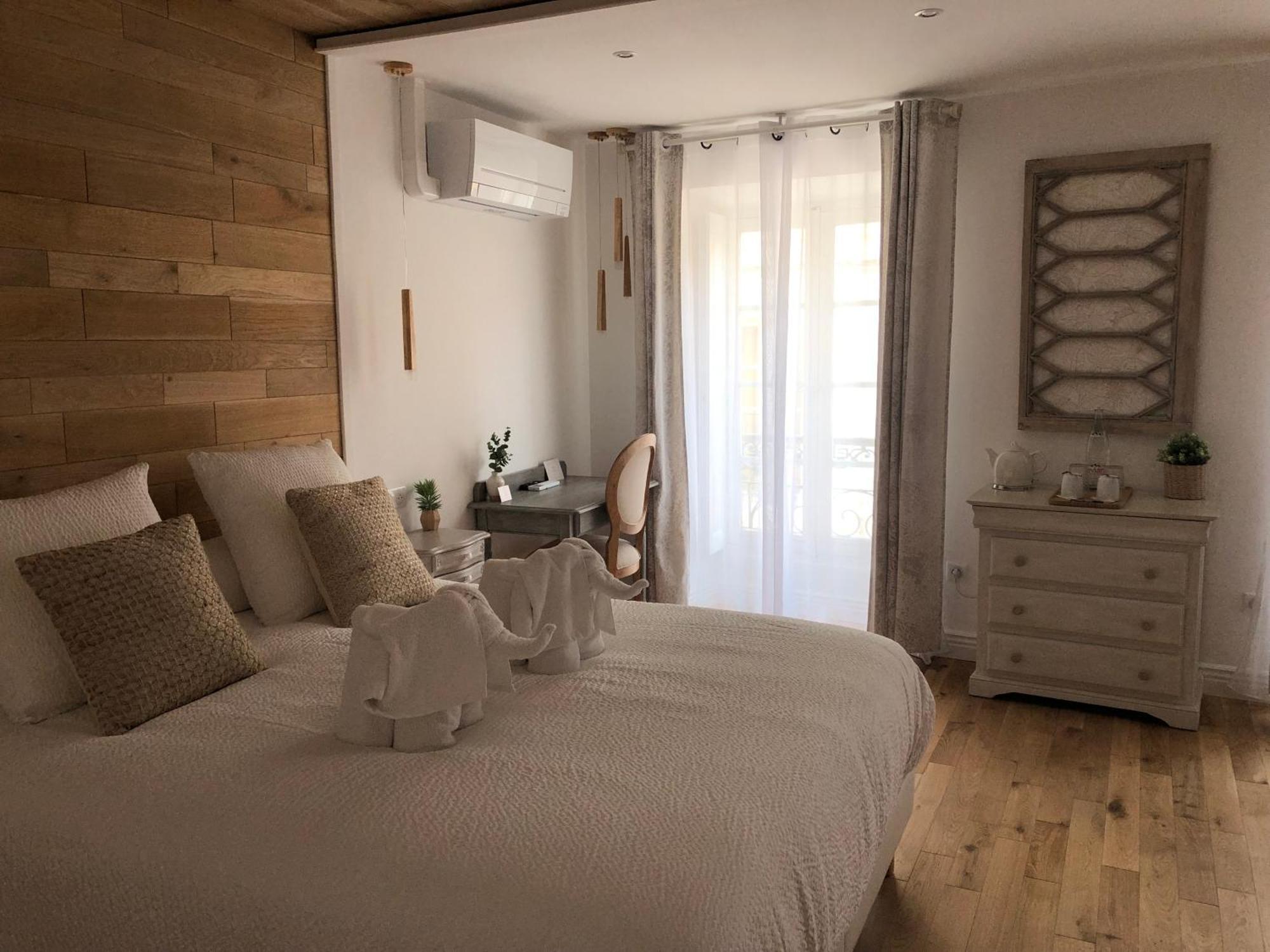 Bed and Breakfast Le Coeur De La Bastide - Adult Only Каркассон Экстерьер фото